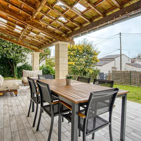 2 Bedroom Awesome In *